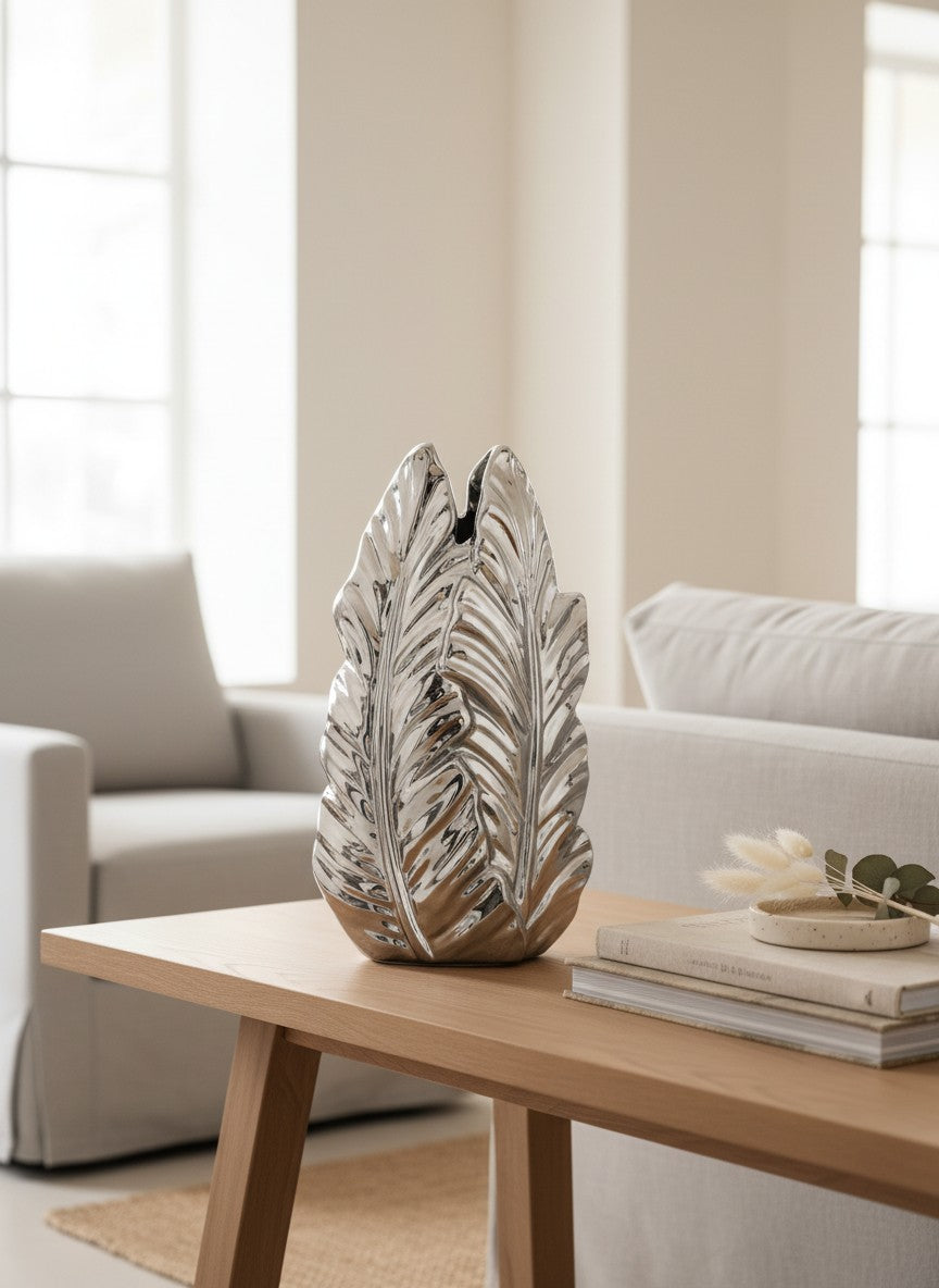 Vase feuille en céramique argenté Ma boutique, design moderne et élégant pour décoration intérieure.
