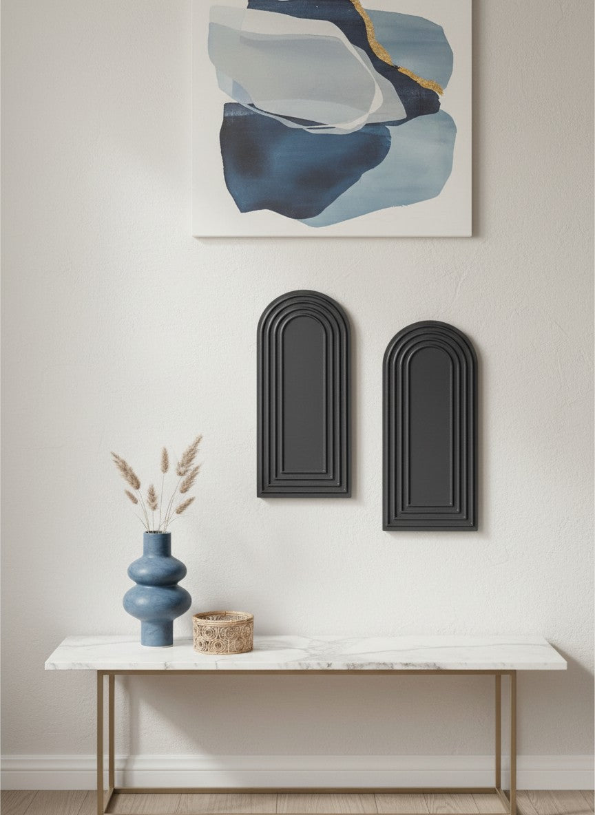 Lot de 2 vases muraux noirs en bois Ma boutique avec relief géométrique et design arqué pour décoration intérieure.
